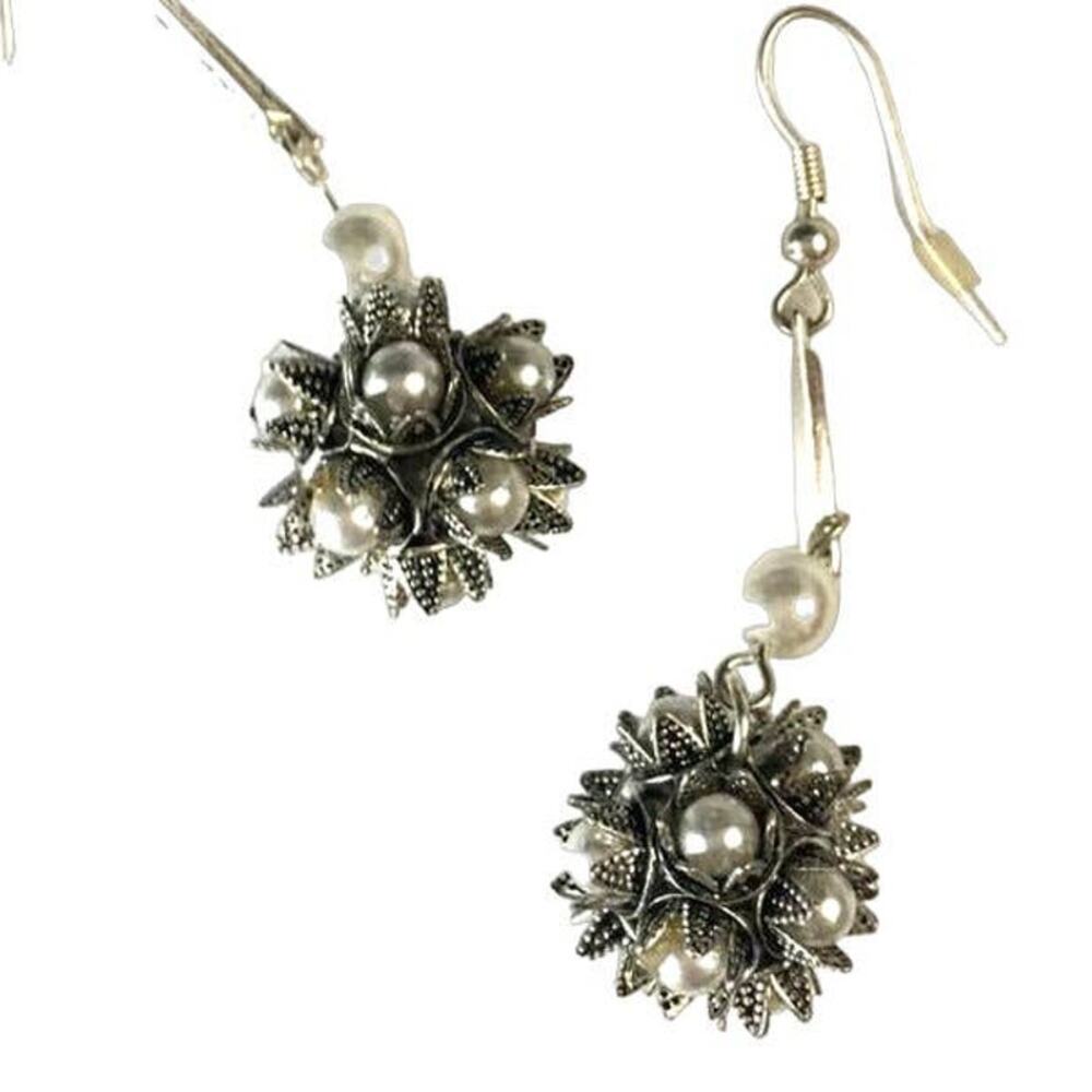 3D "poinsettia" faux pearl and silver tone fish hook earrings